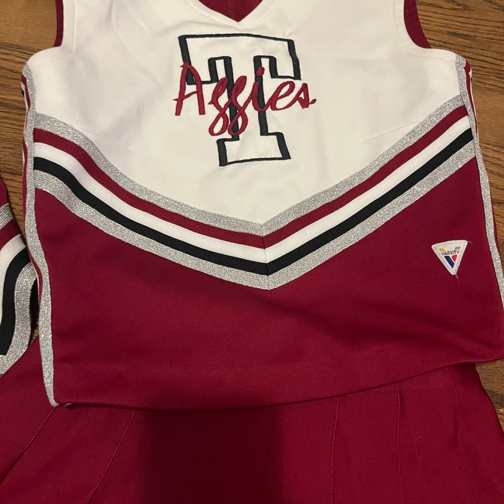 Aggies Varsity Cheerleader Uniforms 🎉 - Picture 3 of 4
